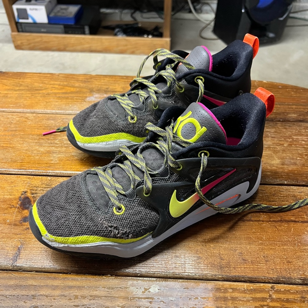 Nike KD 15 Basketball Shoes Size 8.5